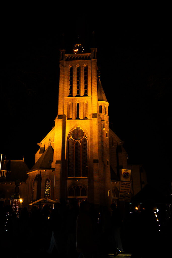 Verlichte Barbarakerk bij Vreeswijk bij Kaarslicht 2025